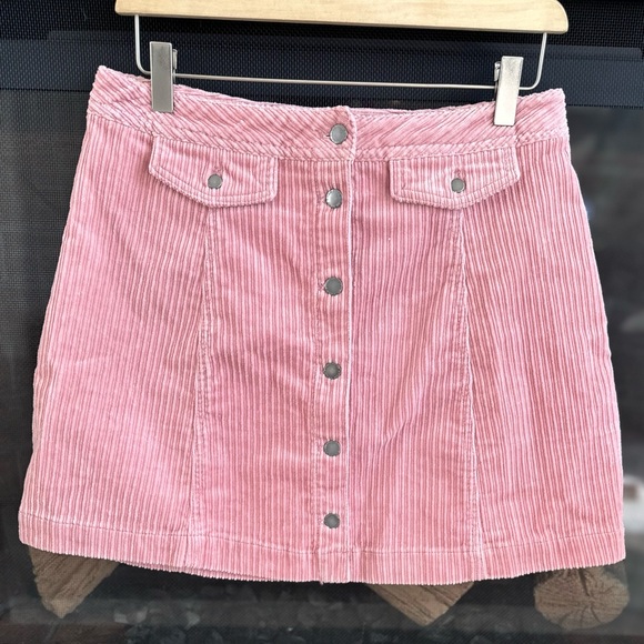 DIVIDED H&M Short skirt Pink/corduroy - Ladies Size 10 - Picture 3 of 9